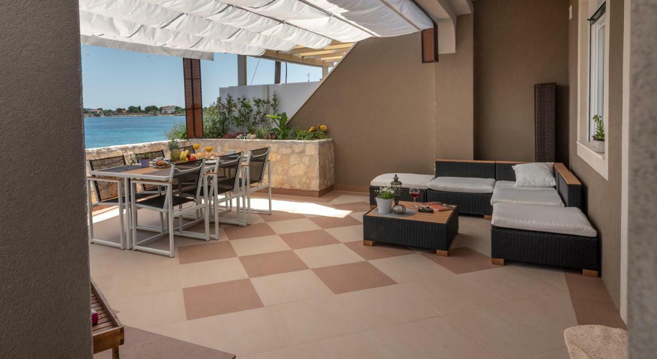 Villa Insula Ventum Trogir Exteriör bild