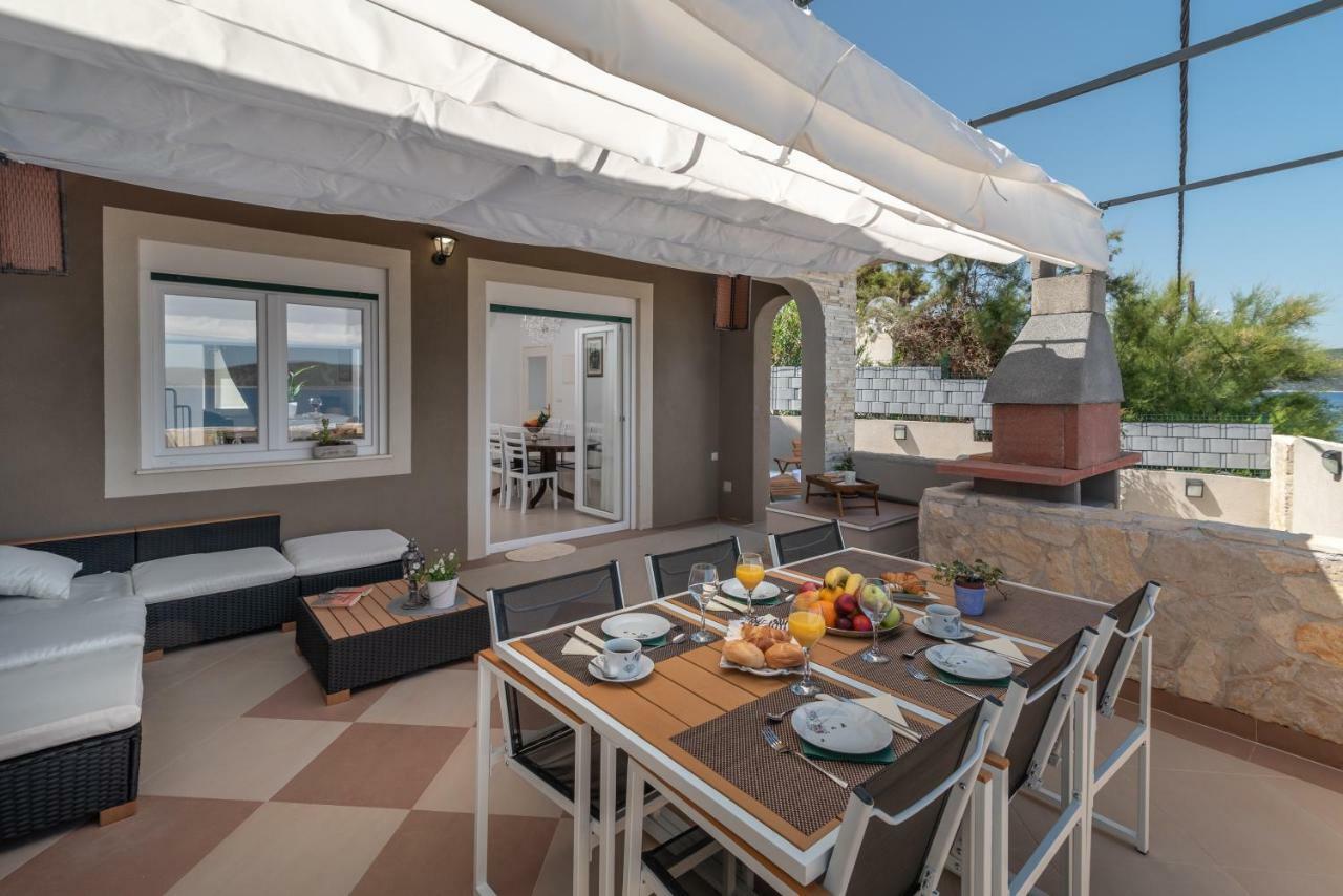 Villa Insula Ventum Trogir Exteriör bild